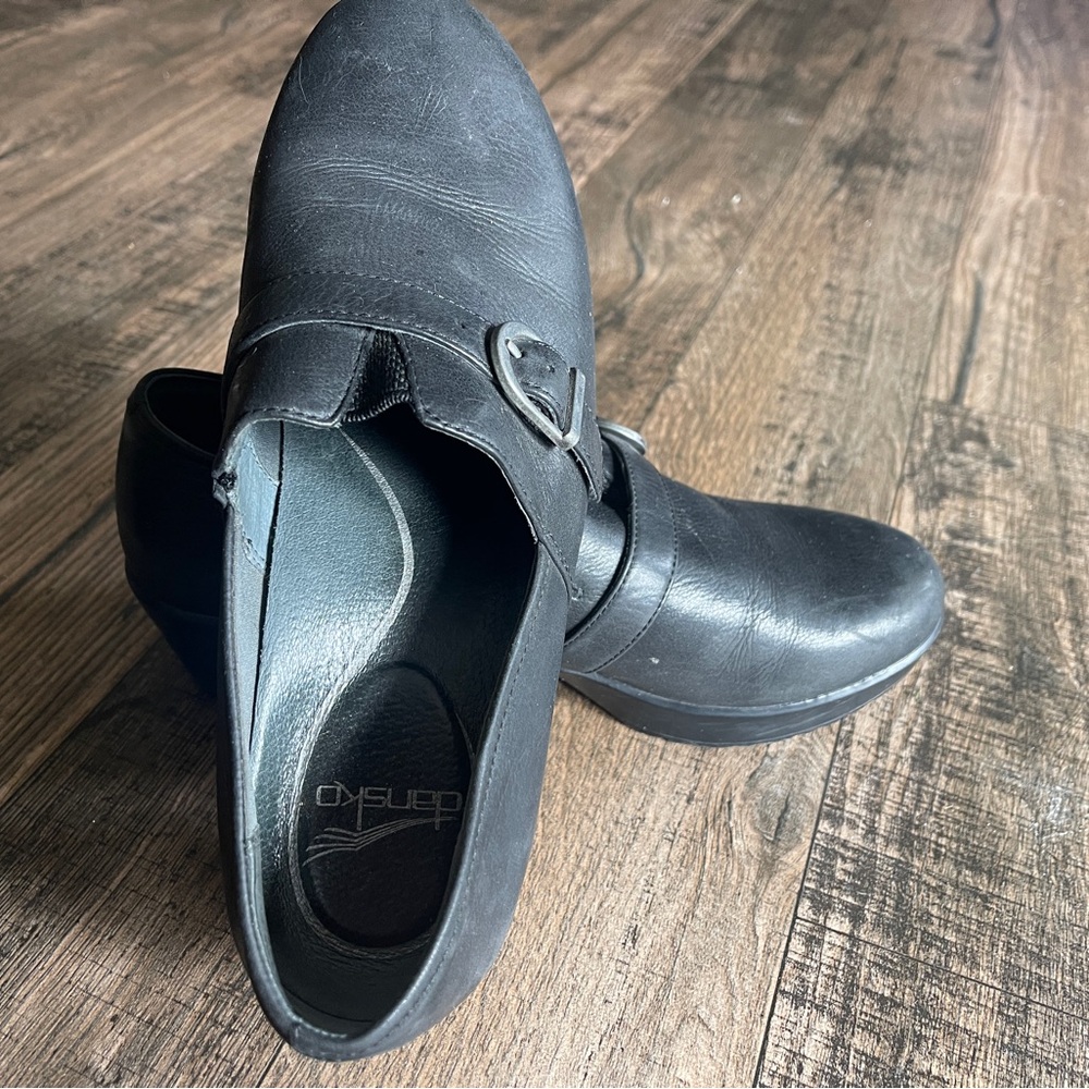 dansko clog size 39 Black suede